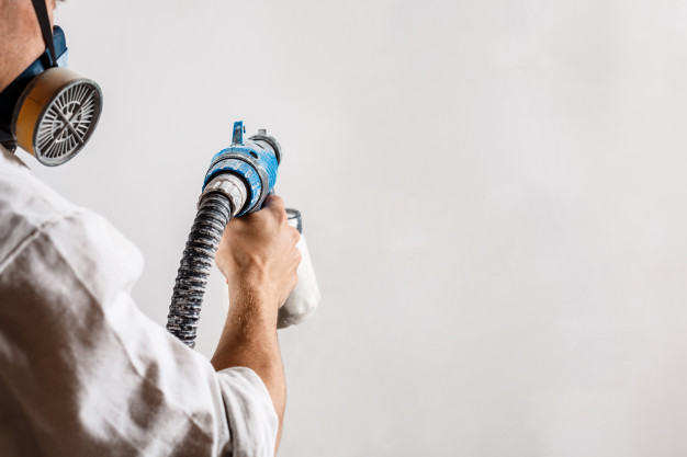 Quel pistolet à peinture pour plafond ?